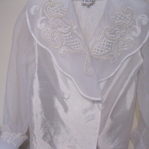 Jac Dole puffy sleeve white blouse. - Picture 8 of 14